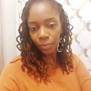 Meet your Posher, Dena